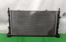 Радиатор охлаждения двигателя Volvo V50 2010 8603621 MW43 B4204S3
