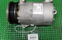 Компрессор кондиционера Volvo XC60 2012 8623176 DZ44 B4204T6