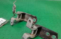 Петля двери Suzuki Grand Vitara 2006 6931065J00 TD54W J20A, передняя