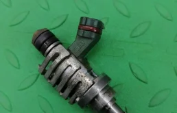 Форсунка топливная Toyota Crown 2008 2325031020 GRS202 3GRFSE