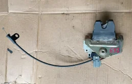 Замок багажника Volvo S60 2004 8652398 B5254T2