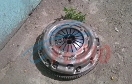 Маховик для Nissan X-Trail 2006 года на фотографиях