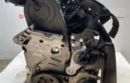 Двигатель Audi A3 8P 06A100043P BSE