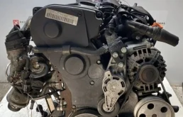 Двигатель Audi A4 06D100032H BWE