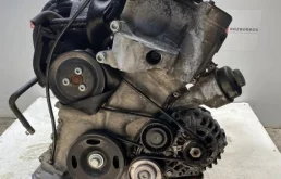 Двигатель Skoda Fabia 03E100032HX BME