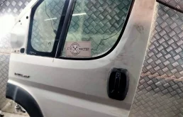 Дверь передняя левая Citroen Jumper