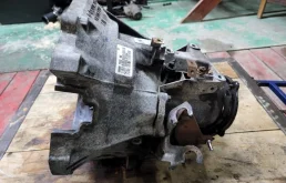Механическая коробка передач Ford C-Max 1744432 1.8 QQDB