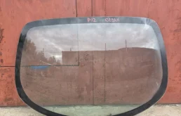 Стекло заднее Nissan Primera 2003 79700AV600 P12 QG18, заднее