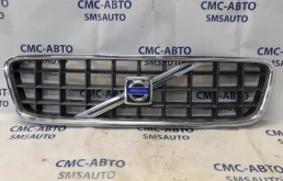Решетка радиатора для Volvo S60 2005 года на фотографиях