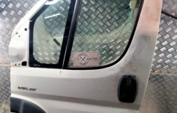 Дверь передняя левая Fiat Ducato