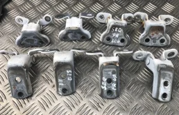 Петля двери Toyota Sequoia II 2008 - 2022 2008 6871002020 5.7 I 3URFE