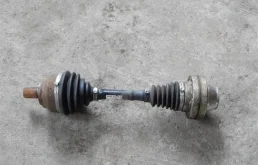 Полуось передняя левая (приводной вал, ШРУС) Volkswagen Amarok (2010-2016) 2018 2K0407271E ПИКАП 3.0 D V6