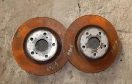 Диск тормозной передний Toyota Rav 4 (CA40) (2012-2019) 2014 4351242100 2.0 D 1ADFTV