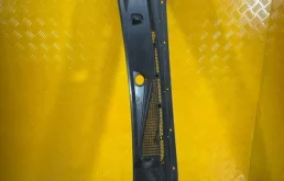 Дождевик Nissan Pathfinder (R51M) 2004-2013 2005 66862EB400 ВНЕДОРОЖНИК 2.5 D YD25