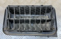 Решетка вентиляции кузова Toyota Land Cruiser 200 (2008-2021) 2008 6294033070 ВНЕДОРОЖНИК 4.5 D 1VDFTV