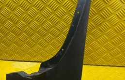 Брызговик передний правый Nissan Navara (D40) 2004-2015 2010 63850EB300