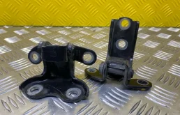 Петля двери задней левой Lexus LX 570 (2007-2022) 2010 6875060080 5.7 I 3URFE