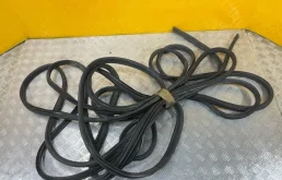 Уплотнитель Nissan Pathfinder (R51M) 2004-2013 2007 80830EB300 ВНЕДОРОЖНИК 2.5 D YD25DDTI