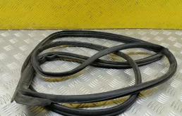 Уплотнительная резинка боковой двери Toyota Land Cruiser Prado 150 (2009-2023) 2020 6787160130 ВНЕДОРОЖНИК 4.0 I 1GRFE