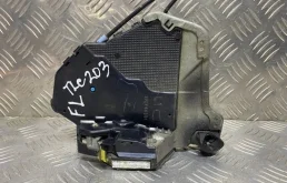 Замок двери передней левой Toyota Land Cruiser 200 (2008-2021) 2010 6904053100 4.5 D 1VDFTV
