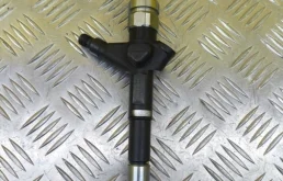 Форсунка топливная Nissan Navara (D40) 2004-2015 2007 16600EC00A 2.5 D YD25DDTI