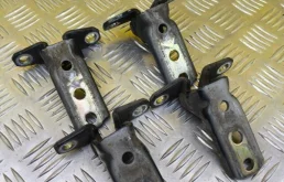 Петля двери Mitsubishi L200 (2006-2015) 2006 5702A034 ПИКАП 2.5 D 4D56