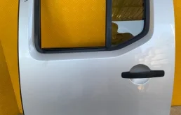 Стекло двери задней левой (форточка) Nissan Navara (D40) 2004-2015 2008 82263EB320 ПИКАП 2.5 D YD25DDTI