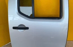 Стекло двери задней правой (форточка) Nissan Navara (D40) 2004-2015 2008 82262EB320 ПИКАП 2.5 D YD25DDTI