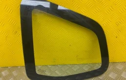 Стекло кузовное боковое левое Dacia Duster 2010-2017 2016 833072543R 1.6 I