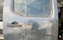 Дверь задняя правая Nissan Navara (D40) 2004-2015 2008 82100EB332