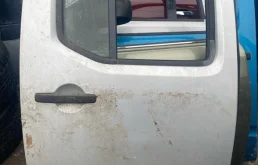 Дверь задняя правая Nissan Navara (D40) 2004-2015 2008 82100EB332