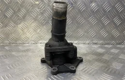 Корпус термостата Nissan Navara (D40) 2004-2015 2008 13049EB300 ПИКАП 2.5 D YD25DDTI