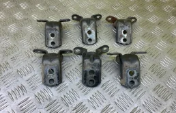 Петля двери Nissan Navara (D40) 2004-2015 2008 82420ZP80A ПИКАП 2.5 D YD25DDTI