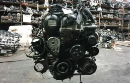 Двигатель без навесного для Ford Kuga 2015 года на фотографиях