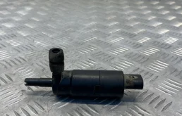 Насос омывателя фар VW Touareg 2009 3B0955681 3.0D