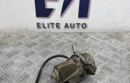 Вакуумный насос Volvo XC70 2005 30645454 2.5T