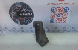 Кронштейн опоры двигателя Land Rover Range Rover Sport 2009 LR007802 L320 306DT, левый