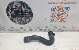 Патрубок охлаждения Audi Q5 2010 8R0121055B 8R CALB