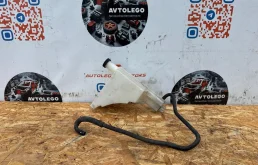 Бачок расширительный Nissan Juke 2010 217101FA0A F15 HR16DE