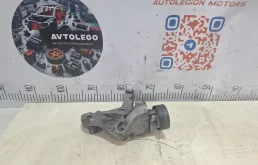 Кронштейн компрессора кондиционера Skoda Yeti 2011 1K0260885B 5L CAXA