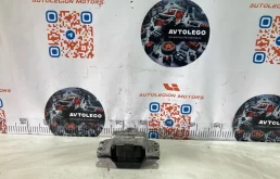 Опора двигателя (подушка) Skoda Superb 2013 1K0199555Q 2 CFFB