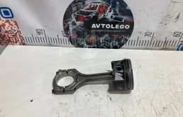 Поршень с шатуном Land Rover Freelander 2014 LR030748 L359 240PS