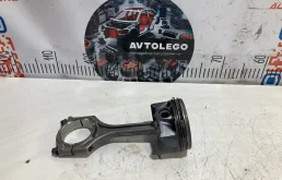 Поршень с шатуном Land Rover Freelander 2014 LR030748 L359 240PS
