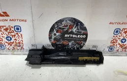 Кронштейн радиатора BMW X1 2015 17107524914 E84 N20, передний правый