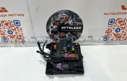 Блок предохранителей Volvo XC90 2009 30786646 B8444S