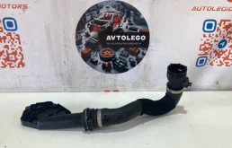 Патрубок охлаждения Audi Q5 2010 06E121168 8R CALB