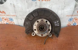 Кулак передний правый Skoda Yeti 2010 1K0407256AA 5L CBDB