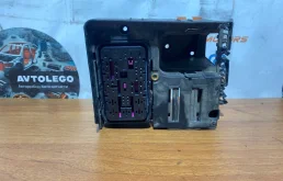 Кронштейн блока предохранителей VW Tiguan 2011 1K0907361 1 CCTA