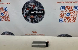Блок управления топливным насосом Infiniti FX50 2009 17001JF00A S51 VK50VE