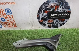 Кронштейн Audi Q5 2010 8R0821135 8R CALB